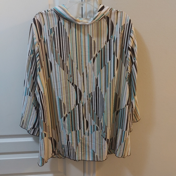 CATO  Multicolor Plus Size Blouse Size 22/24 W - Picture 8 of 9